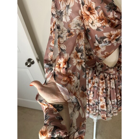 THE SANG Romper Cutout Floral Sz Large #1138 - Picture 2 of 8